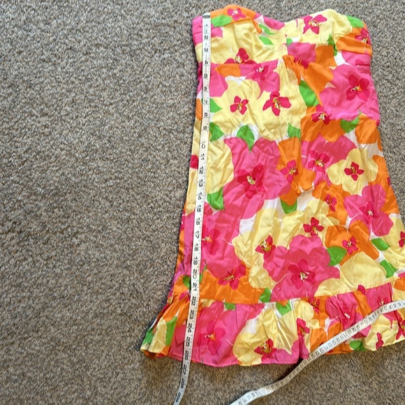 Lilly Pulitzer dress. Size 4. - Picture 4 of 6
